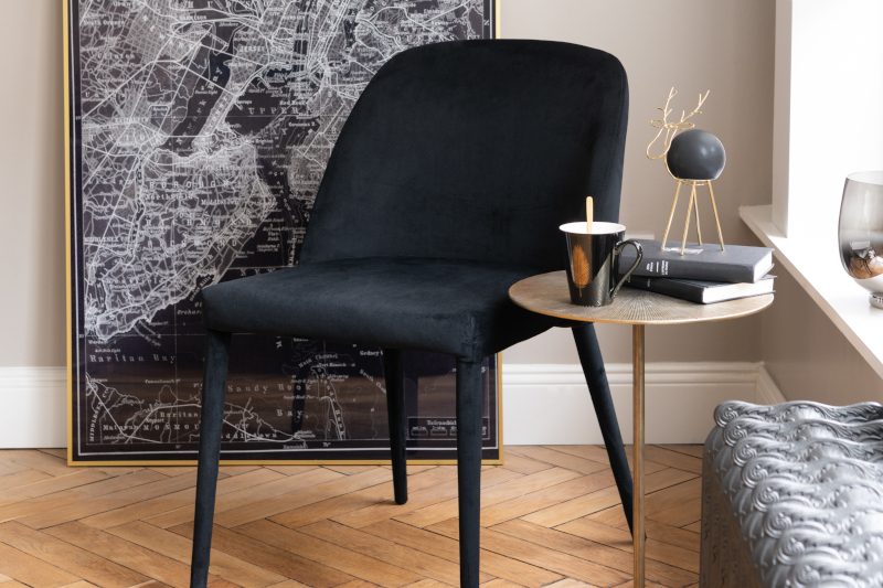 chaise-noire-velours-ameublier